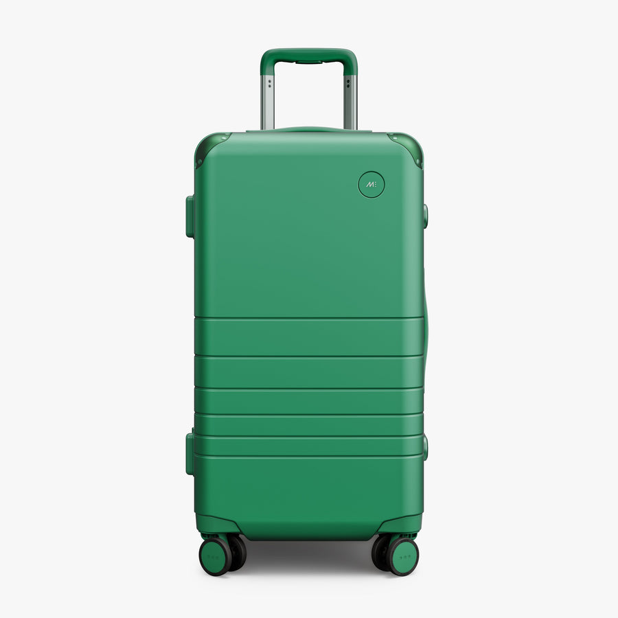 Jungle Green | Front view of the Hybrid Trunk Medium in Jungle Green